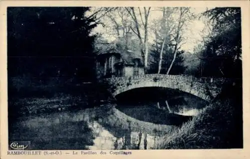 Ak Rambouillet Seine-et-Oise Yvelines, Pavillon des Coquillages, Brücke