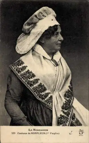 Ak Histoire du Costume en Normandie, Frau in traditioneller Tracht