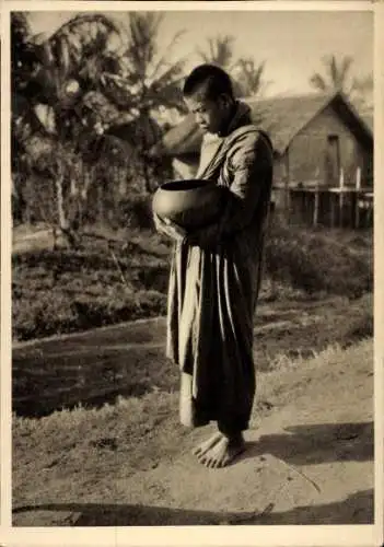 Ak Burma, Buddhistischer Mönch, Almosenschale