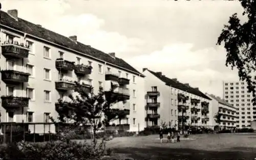 Ak Ludwigsfelde Brandenburg, Hochhaus an der Potsdamer Straße