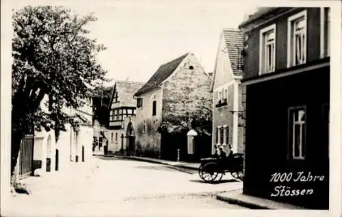 Foto Ak Stößen Burgenlandkreis, Straßenpartie im Ort, 1000 Jahr-Feier