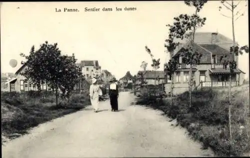 Ak La Panne De Panne Westflandern, Sentier dans les dunes