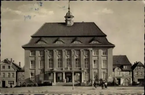 Ak Malchin in Mecklenburg, Rathaus