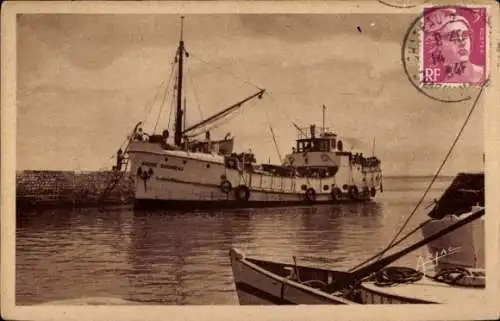 Ak Le Château-d'Oléron Charente Maritime, Ankunft von Andre-Bouineau