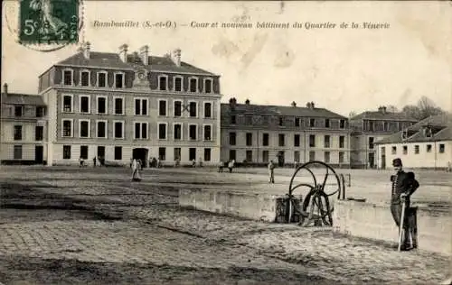 Ak Rambouillet S. et O., Cour et nouveau batiment du Quartier de la Venerie