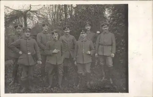 Foto Ak Deutsche Soldaten in Uniformen, I WK