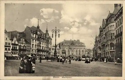 Ak Bonn am Rhein, Marktplatz, Straßenbahn, Passanten