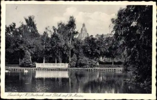 Ak Gorzów Wielkopolski Landsberg an der Warthe Ostbrandenburg, Stadtpark mit Blick auf St. Marien