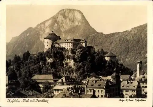 Ak Kufstein in Tirol, Teilansicht mit Pendling, Schloss