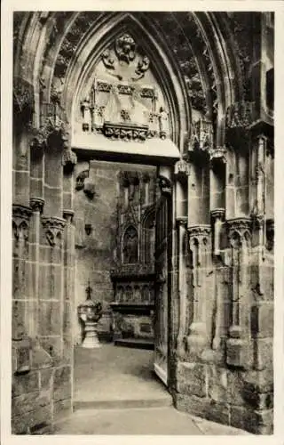 Ak Frankenberg an der Eder Hessen, Marienkapelle, Blick in das Innere durch das Hauptportal