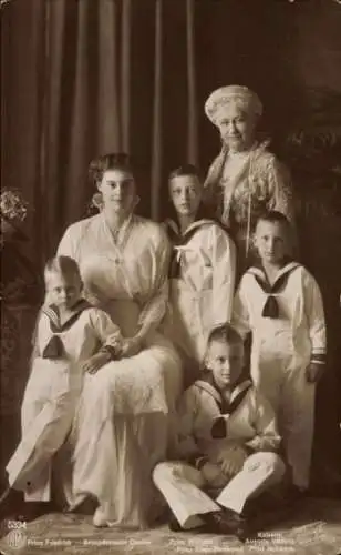 Ak Kaiserin Auguste Viktoria, Kronprinzessin Cecilie, Prinz Wilhelm, Friedr., Louis Ferd., Hubertus