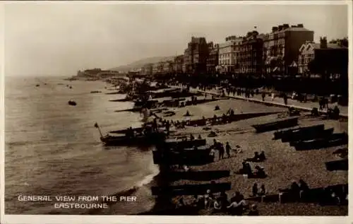 Ak Eastbourne East Sussex England, Gesamtansicht vom Pier