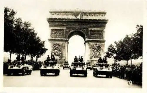 Set von 20 AK im Umschlag free Paris Libere