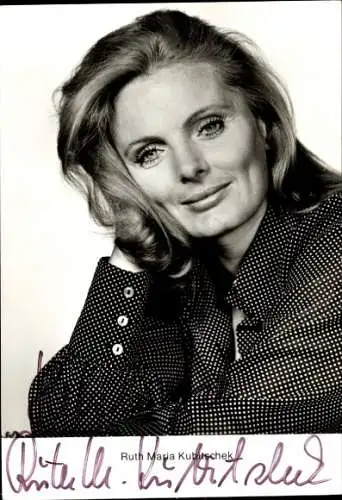 Ak Schauspielerin Ruth-Maria Kubitschek, Portrait, Autogramm