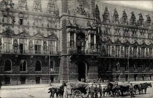 Ak Hamburg, Zerschossenes Rathaus nach Einrücken der Reichswehrtruppen