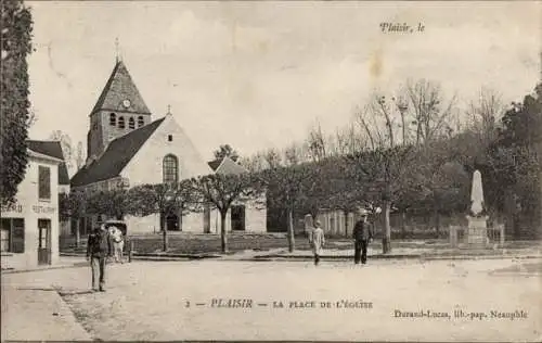 Ak Plaisir Yvelines, La Place de l'Eglise