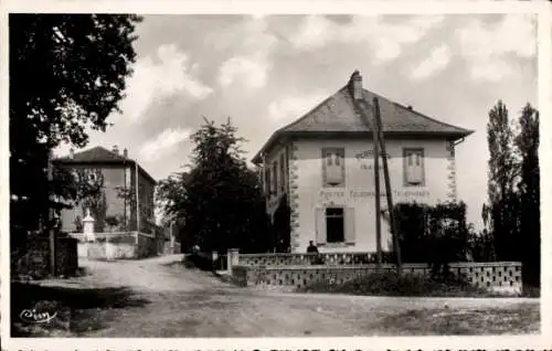 Ak Perrignier Haute Savoie, Place des Fontaines, Poste, Rathaus