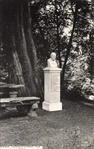 Ak Weimar in Thüringen, Wieland-Denkmal im Park