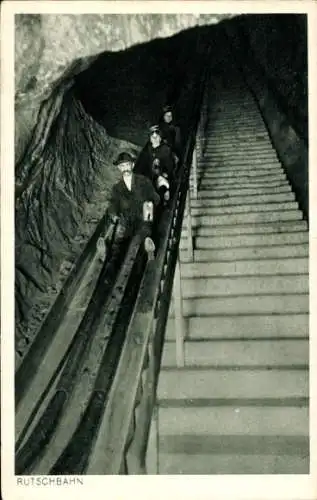 Ak Berchtesgaden in Oberbayern, Rutschbahn im Salzbergwerk, Besucher