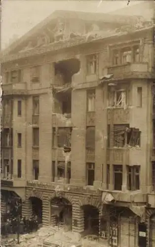 Foto Ak Berlin, Straßenkämpfe, Zerstörtes Gebäude des Vorwärts, Generalstreik