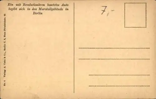 Ak Berlin Mitte, Ein mit Revlutionären besetztes Auto vor dem Marstall