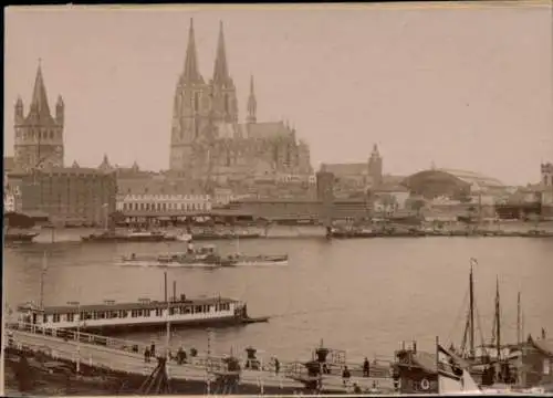 Foto Köln am Rhein, Stadtansicht, St. Martin, Dom, Hauptbahnhof