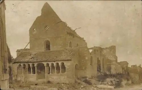 Foto Ak Kriegszerstörungen, zerstörte Kirche, I WK