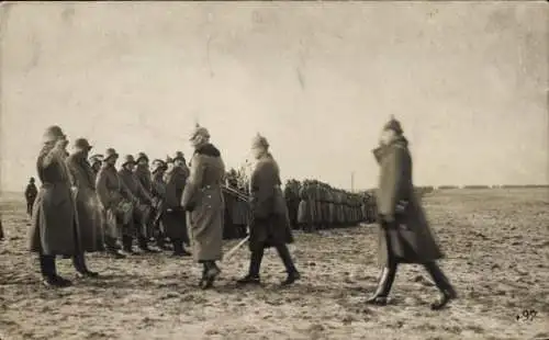 Foto Ak Kaiser Wilhelm II. begrüßt Truppen, Parade, 14. Bayr. Inf. Div.