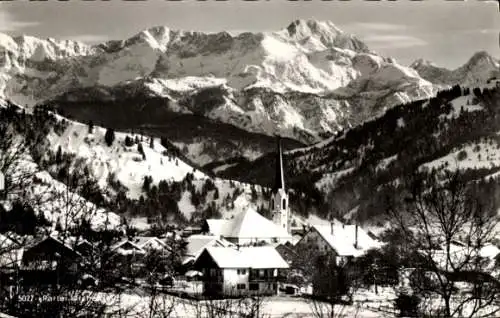 Ak Garmisch Partenkirchen in Oberbayern, Teilansicht, Kirche, Dreitorspitze, Winter