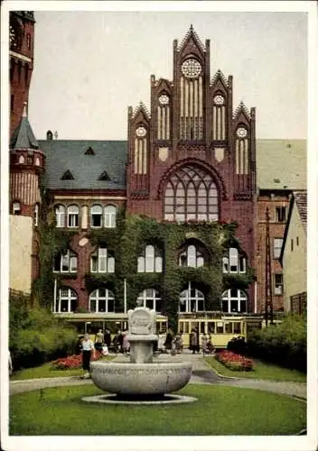 Ak Berlin Köpenick, Rathaus, Brunnen, Straßenbahn