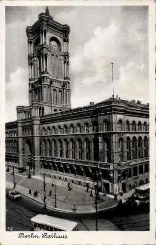 Ak Berlin Mitte, Rathaus, Straße mit Bus