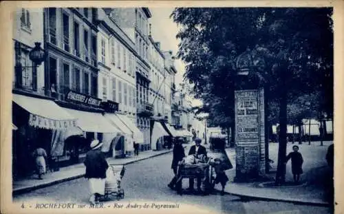 Ak Rochefort sur Mer Charente Maritime, Rue Audry de Puyravault, Geschäfte, Pharmacie