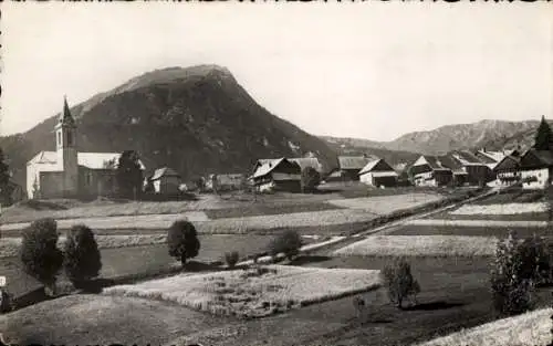 Ak Fontcouverte Savoie, Gesamtansicht, Felder, Kirche, Berg