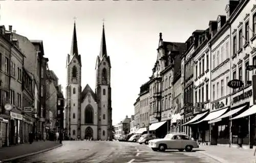 Ak Hof an der Saale Oberfranken Bayern, Altstadt, Marienkirche, Geschäfte