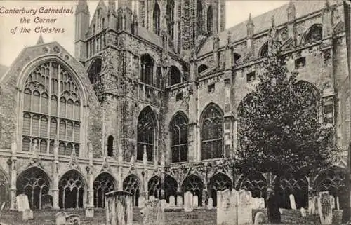 Ak Canterbury Kent England, Kathedrale, Ecke des Kreuzgangs