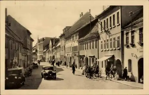 Ak Triptis in Thüringen, Straßenpartie, Autos, Passanten