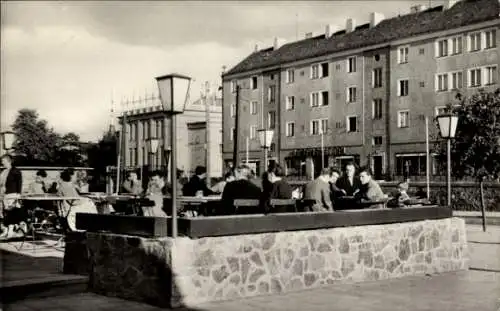 Ak Frankfurt an der Oder, Wilhelm Pieck Straße, Terrasse, Lebensmittelgeschäft