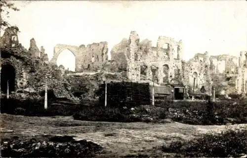 Foto Ak Messines Mesen Westflandern, Zerstörte Häuser, I. WK