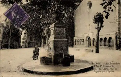 Ak Prades Pyrénées Orientales, Fontaine, Facade de l'Eglise