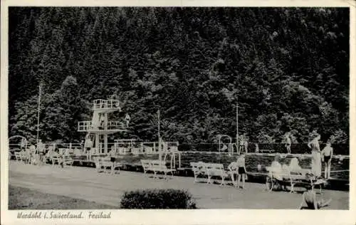 Ak Werdohl im Sauerland, Freibad, Sprungturm