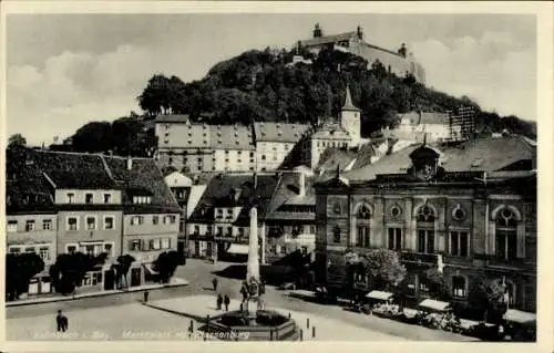 Ak Kulmbach in Oberfranken, Marktplatz, Plassenburg, Brunnen