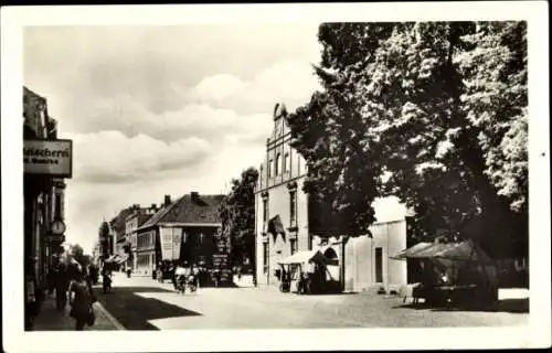 Ak Fürstenberg an der Oder Eisenhüttenstadt in Brandenburg, Markt, Wilhelm Pieck-Straße