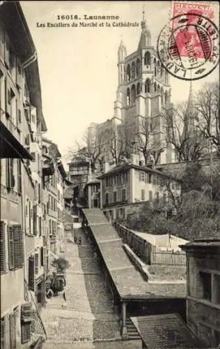 Ak Lausanne Kanton Waadt, Les Escaliers du Marché und die Kathedrale