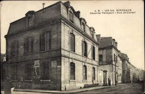 Ak Bordeaux Gironde, Caserne Pelleport, Rue de Cursol, Militär, Straßensicht