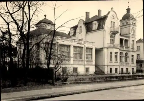 Foto Ak Kühlungsborn, Erholungsheim Pestalozzi, Außenansicht