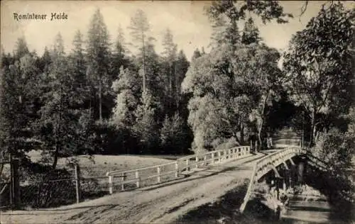 Ak Rominter Heide Ostpreußen, Brücke, Wald