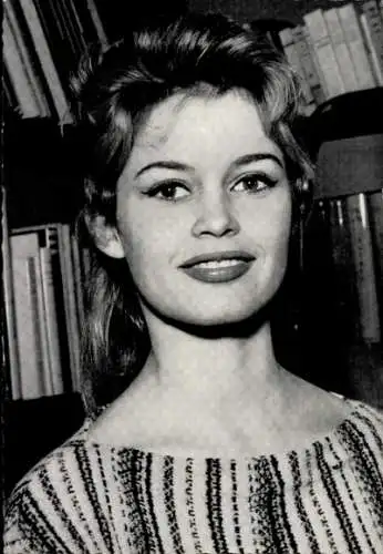 Ak Schauspielerin Brigitte Bardot, Portrait