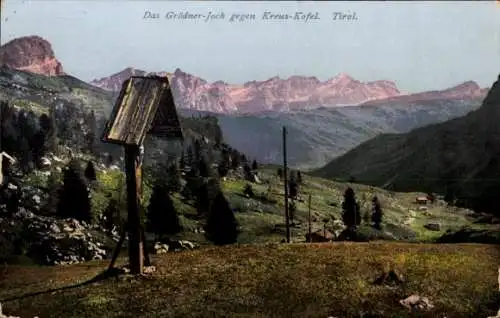 Ak Tirol, Das Grödner Joch gegen Kreuz Kofel