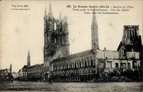 Ak Ypres Westflandern, Bataille de l'Yser, vue des Halles aprés le bombardement, Kriegszerstörungen