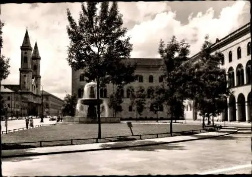 Ak München, Universität, Ludwigskirche, Brunnen